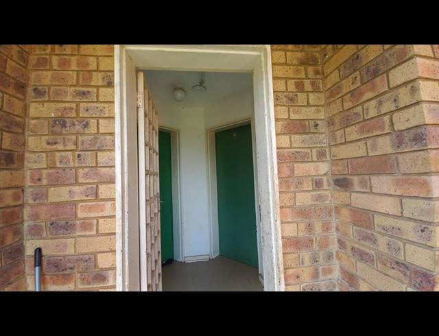 2 BEDROOM APARTMENT FOR SALE IN PHILIP NEL PARK